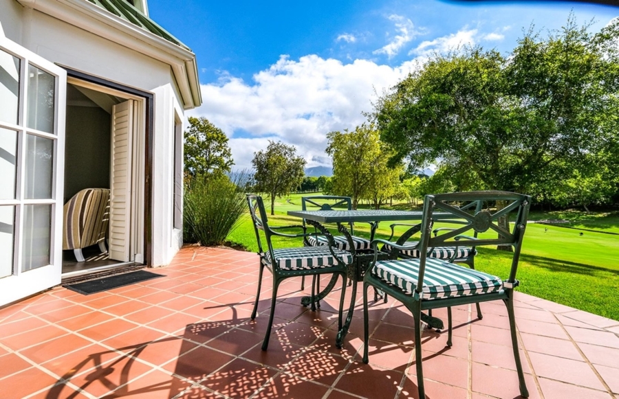 To Let 1 Bedroom Property for Rent in Fancourt Western Cape